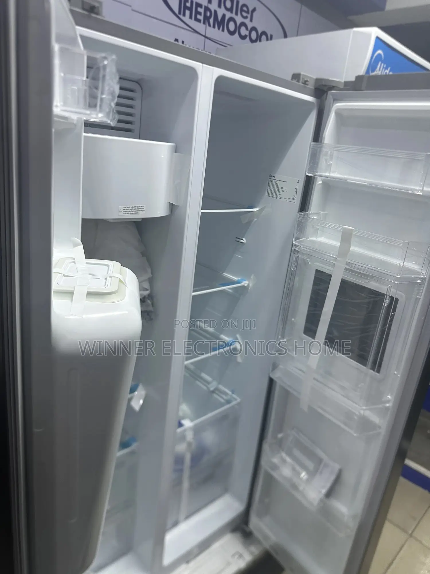 Midea Side by Side Refrigerator With Dispenser 686 Liters
