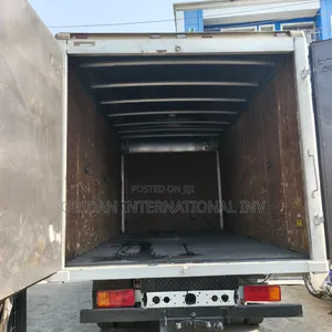 Mercedes Benz 814 Truck White