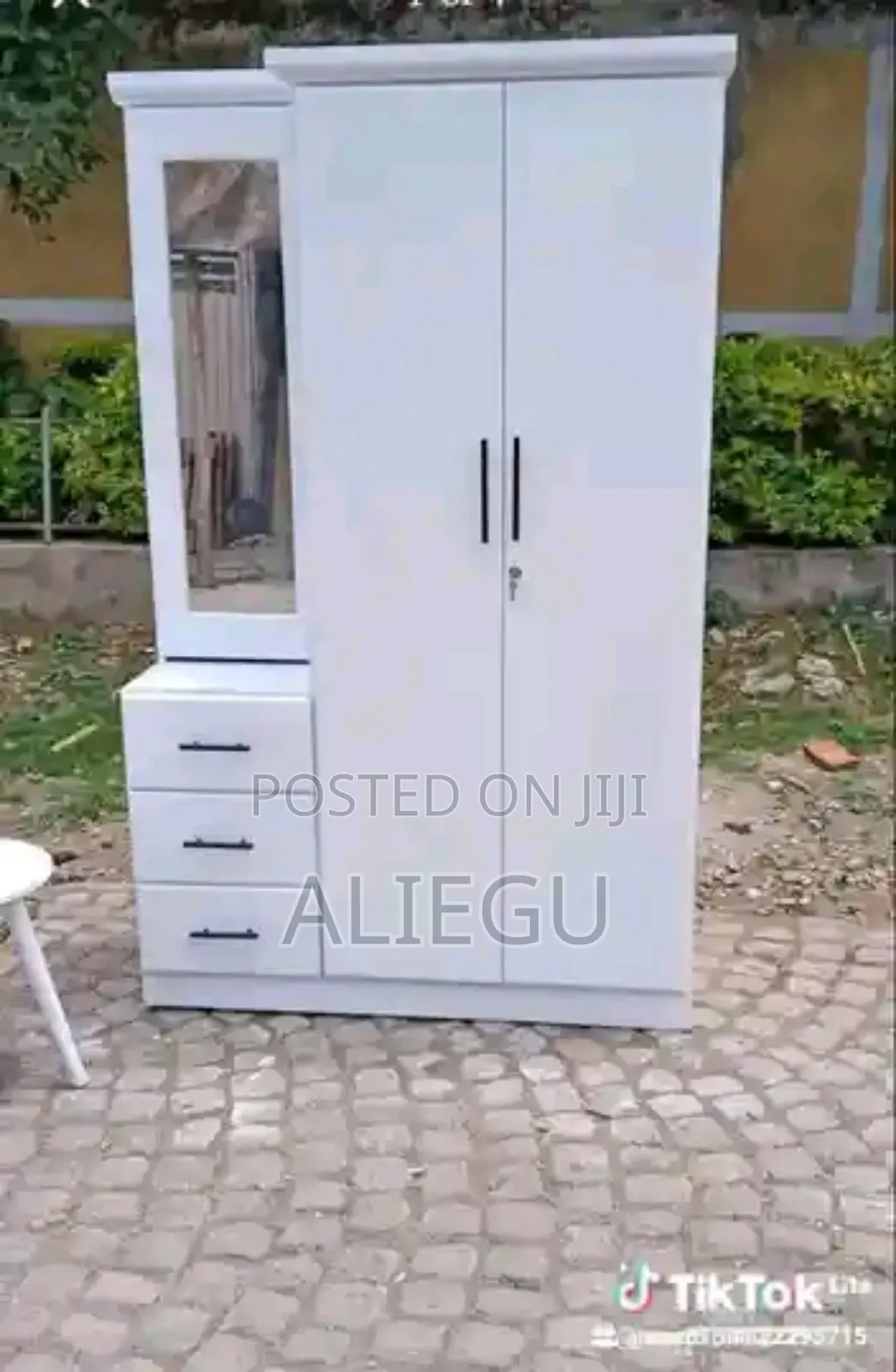 Nice and Quality Wardrobe