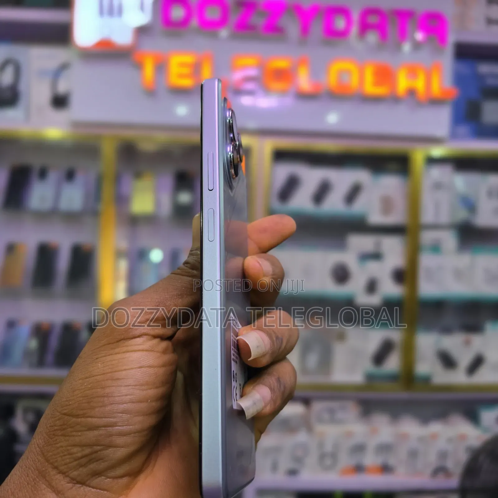 Tecno Pova 7 Pro 5G 128 GB Silver