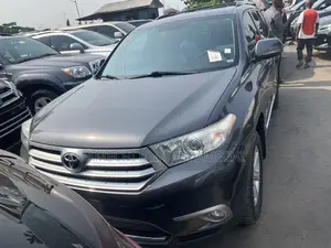 Toyota Highlander Limited 3.5L 2WD 2013 Gray