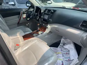 Toyota Highlander Limited 3.5L 2WD 2013 Gray