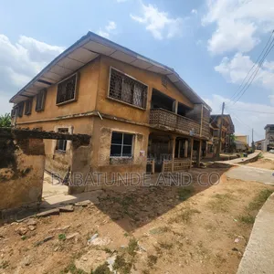 20bdrm Block of Flats in CHallenge / Ibadan for sale
