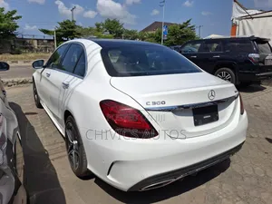 Mercedes-Benz C300 2021 White