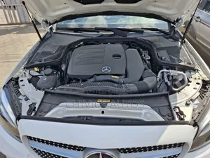 Mercedes-Benz C300 2021 White