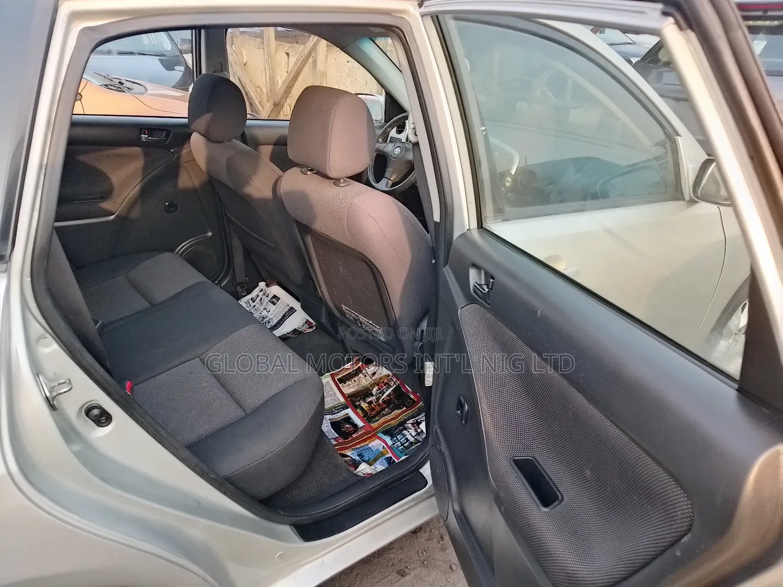 Toyota Matrix Standard AWD (1.8L 4cyl 4A) 2004 Silver