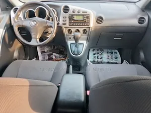 Toyota Matrix Standard AWD (1.8L 4cyl 4A) 2004 Silver