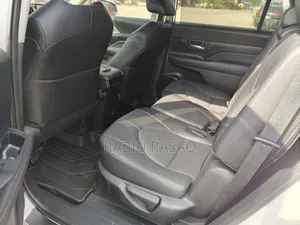 Toyota Grand Highlander 2024 White