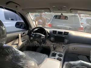 Toyota Highlander Limited 3.5l 4WD 2013 Black