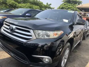 Toyota Highlander Limited 3.5l 4WD 2013 Black