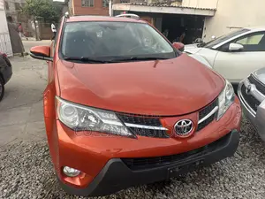 Toyota RAV4 2015 Orange