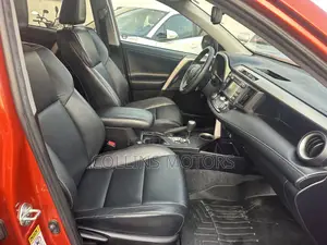 Toyota RAV4 2015 Orange