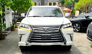 Lexus LX 570 (5 seats) AWD 2019 White