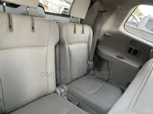 Toyota Highlander LE Plus 4dr SUV AWD (3.5L 6cyl 6A) 2014 Gray