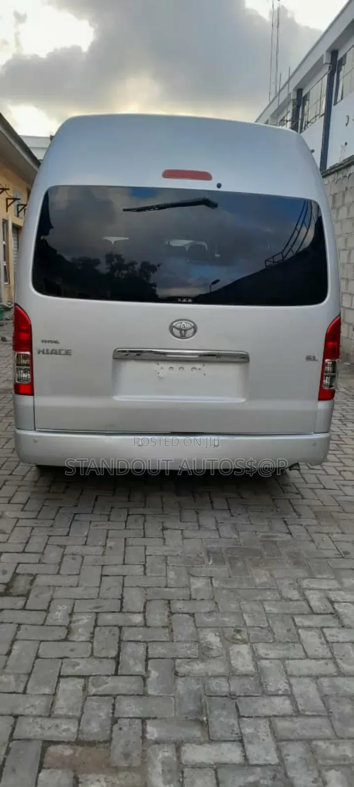 Toyota HiAce 2018 Silver