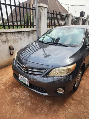 Toyota Corolla 2011 Gray