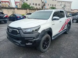 Toyota Hilux 2017 White