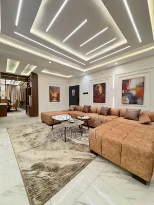 3-Bedroom Shortlet With Swimming Pool
