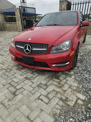 Mercedes-Benz C300 2013 Red
