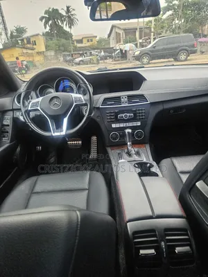 Mercedes-Benz C300 2013 Red