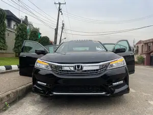 Honda Accord Touring 4dr Sedan FWD (3.5L 6cyl 6A) 2016 Black