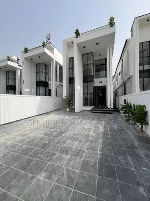 5bdrm Duplex in Ikota for sale
