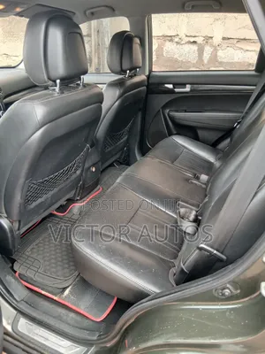 Kia Sorento 2011 Green