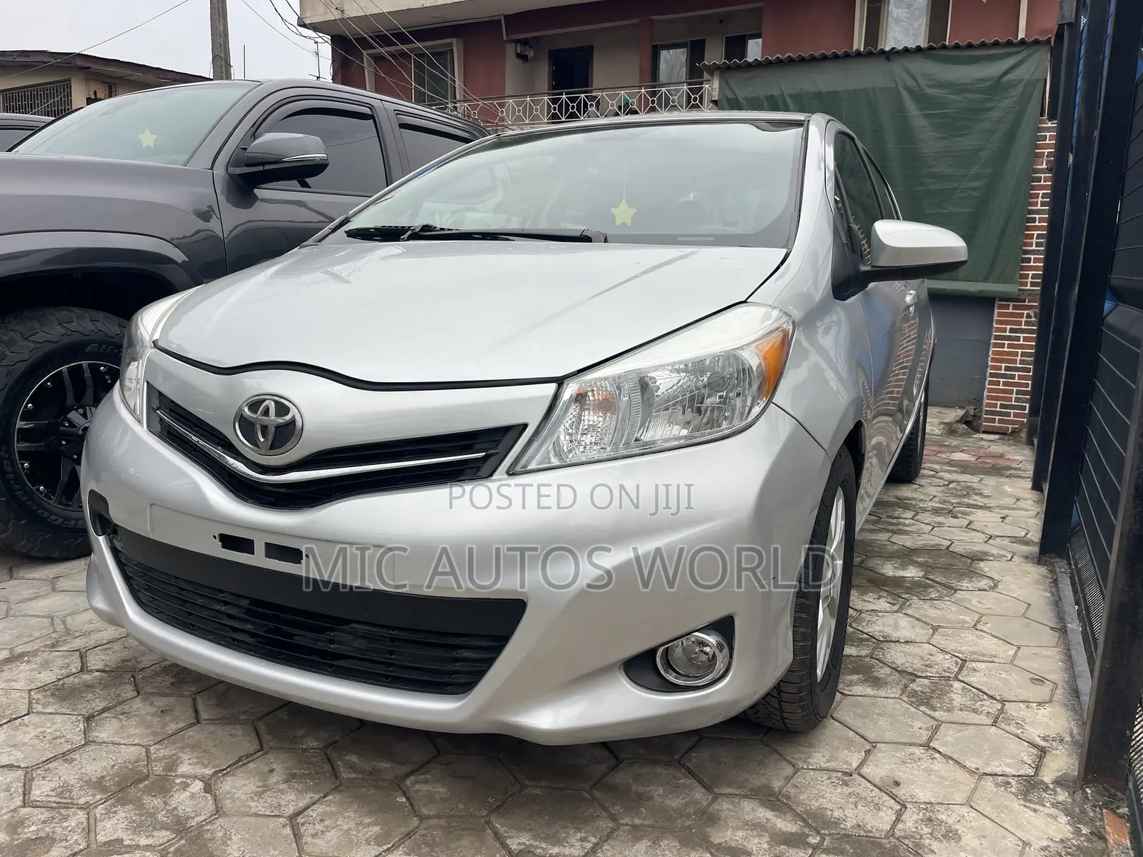 Toyota Yaris 2013 Silver