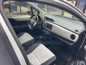 Toyota Yaris 2013 Silver