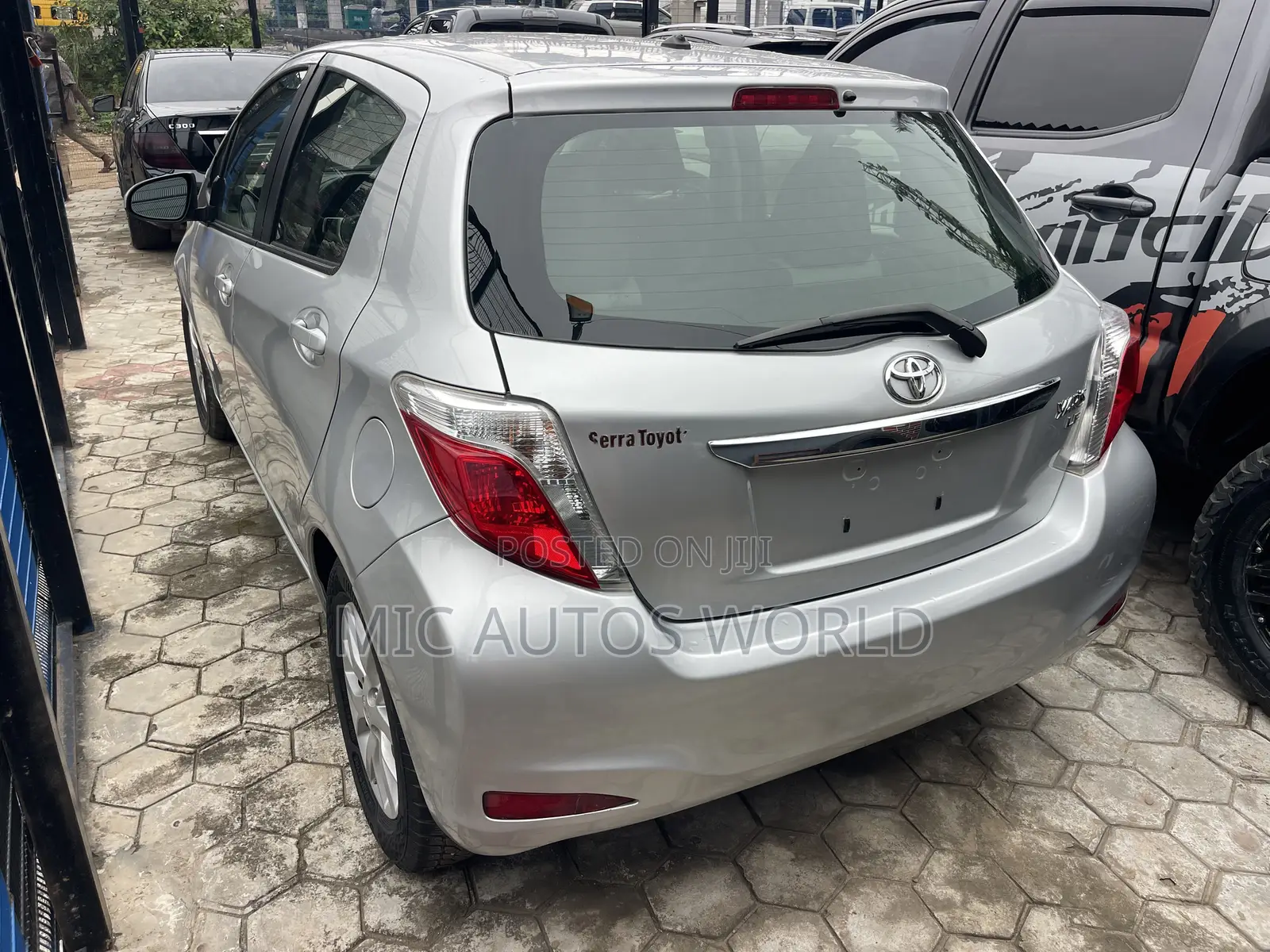 Toyota Yaris 2013 Silver