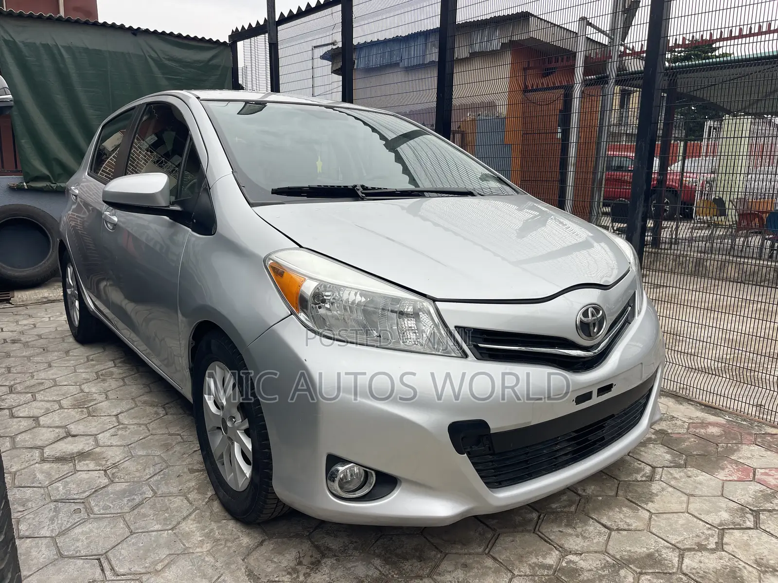 Toyota Yaris 2013 Silver