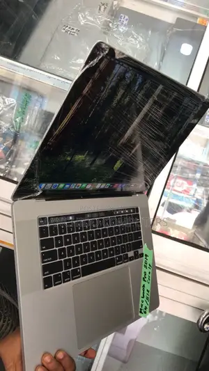 Laptop Apple MacBook Pro 2019 64GB Intel Core i9 SSD 512GB