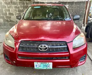 Toyota RAV4 2010 Red