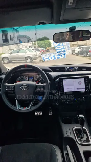 New Toyota Hilux 2025 White