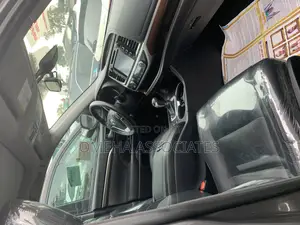 Toyota Highlander Limited 4dr SUV AWD (3.5L 6cyl 6A) 2015 Gray