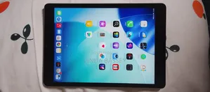 Apple iPad Pro 9.7 (2016) 256 GB Gray