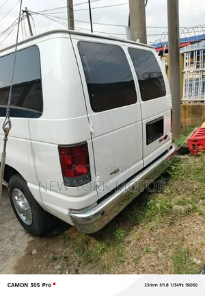 Ford E350 2011 White