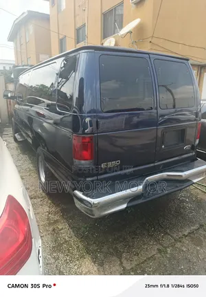 Ford E350 2003 Blue
