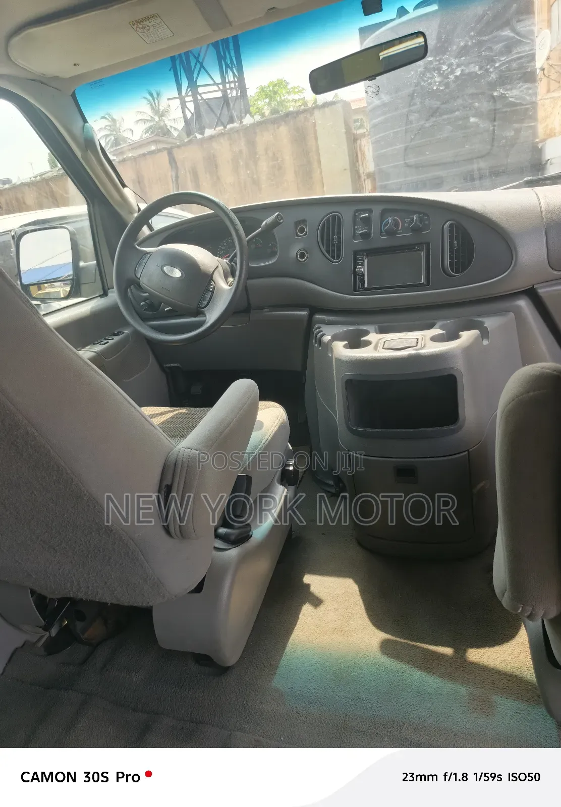 Ford E350 2003 Blue