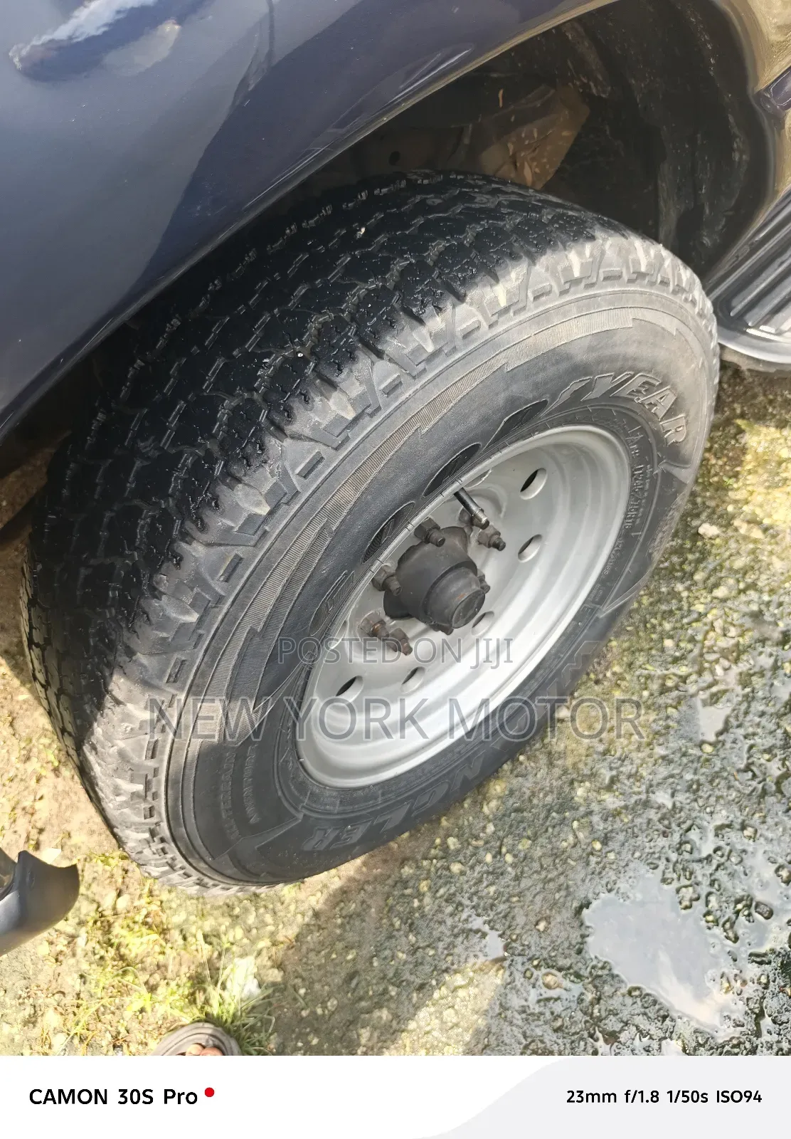 Ford E350 2003 Blue