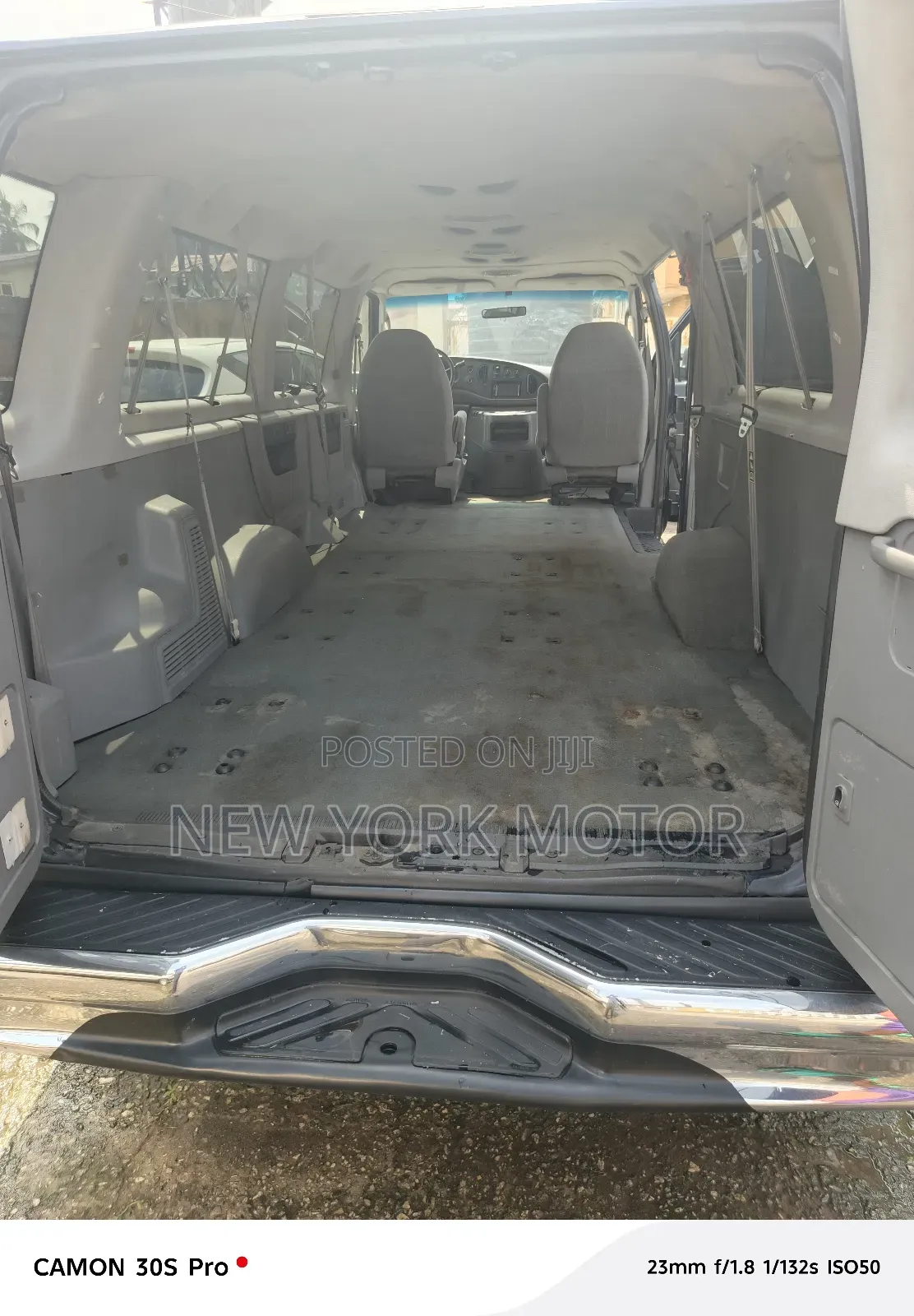 Ford E350 2003 Blue