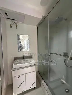 3bdrm Block of Flats in Lagos Island / Lagos Island for rent