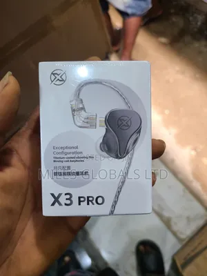 In Ear Headphone With Microphone