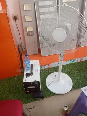 1000watts Solar Generator With Free Standing Fan