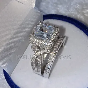 Non Tarnishing. Long-lasting.Silid Zirconia Female Wedding Rings