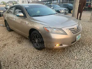 Toyota Camry 2.4 XLE 2008 Gold