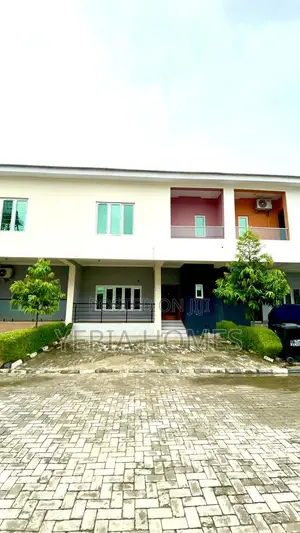 4bdrm Duplex in Lagos Island / Lagos Island for rent