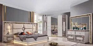 Contemporary Bed Set