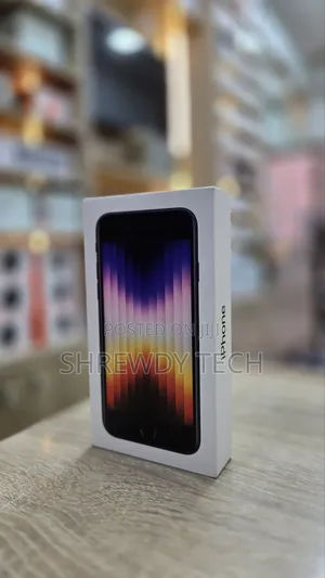 New Apple iPhone SE (2022) 64 GB Black