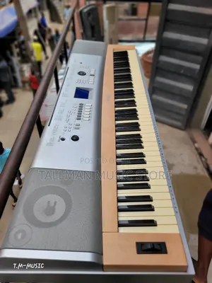 Yamaha DGX-620